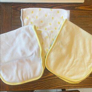 Charming Yellow and White Baby Burp Cloth Set